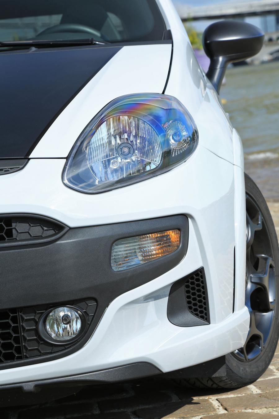 Детали экстерьера Abarth Punto SuperSport (199) 2012 года  (фото 5 из 32)